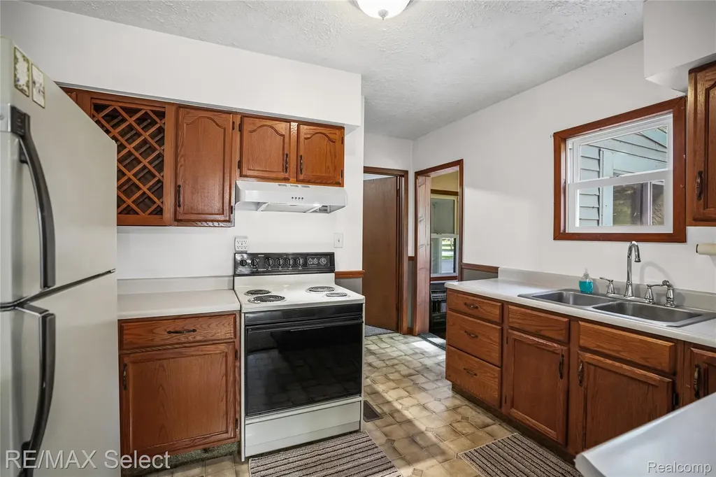 406 E Vienna Street Clio City MI 48420