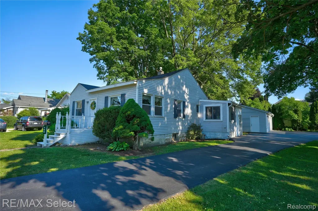 406 E Vienna Street Clio City MI 48420