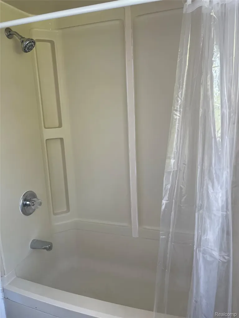 1093 Meadowlawn Drive Pontiac City MI 48340