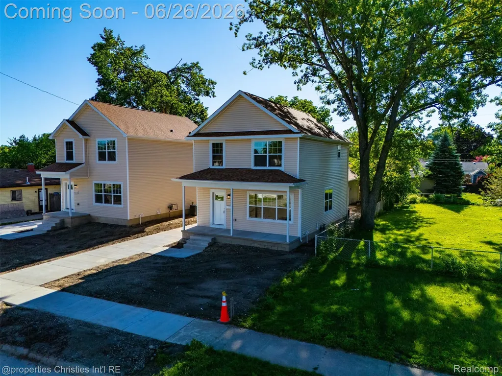 27824 Groveland Street Madison Heights City MI 48071