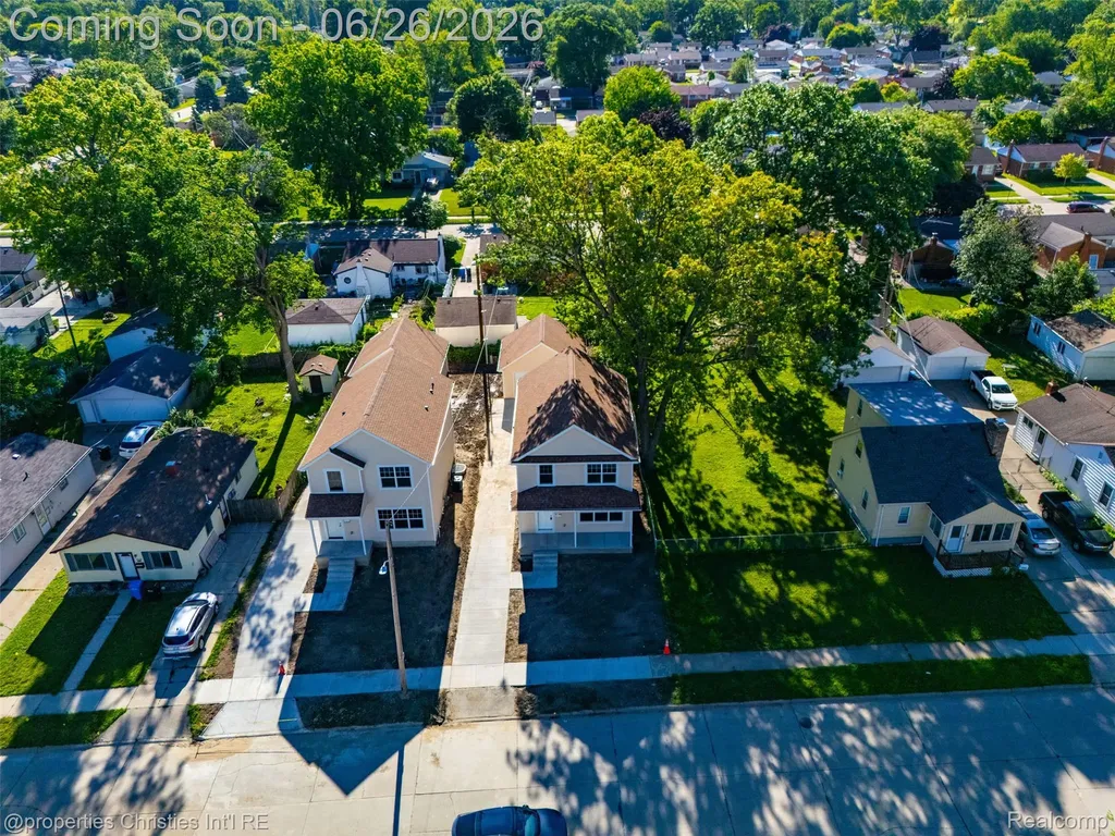 27824 Groveland Street Madison Heights City MI 48071