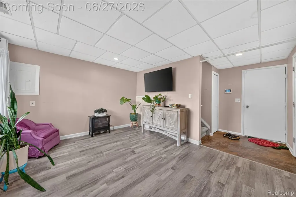 217 Oak Ridge Drive Pontiac City MI 48341