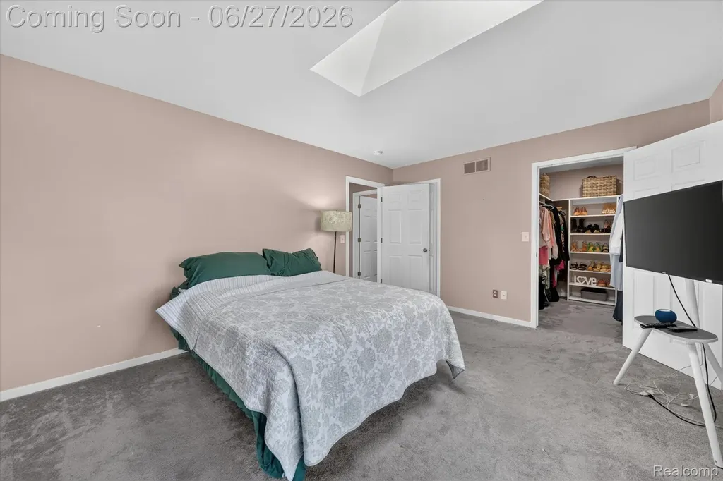 217 Oak Ridge Drive Pontiac City MI 48341