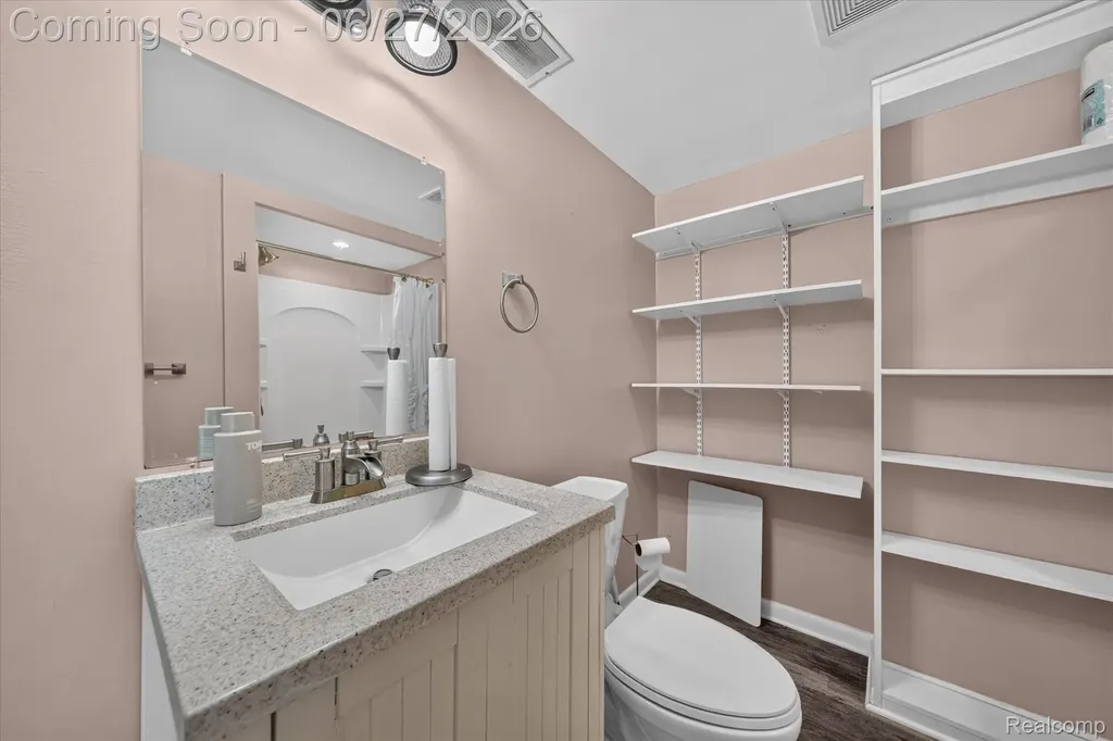 217 Oak Ridge Drive Pontiac City MI 48341