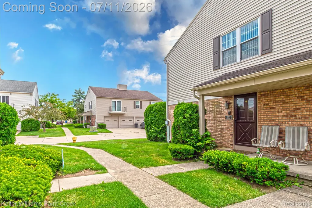 44524 N Bunker Hill Drive Clinton Charter Township MI 48038