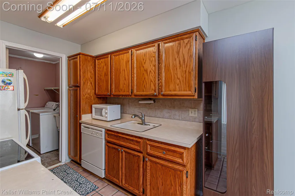 44524 N Bunker Hill Drive Clinton Charter Township MI 48038