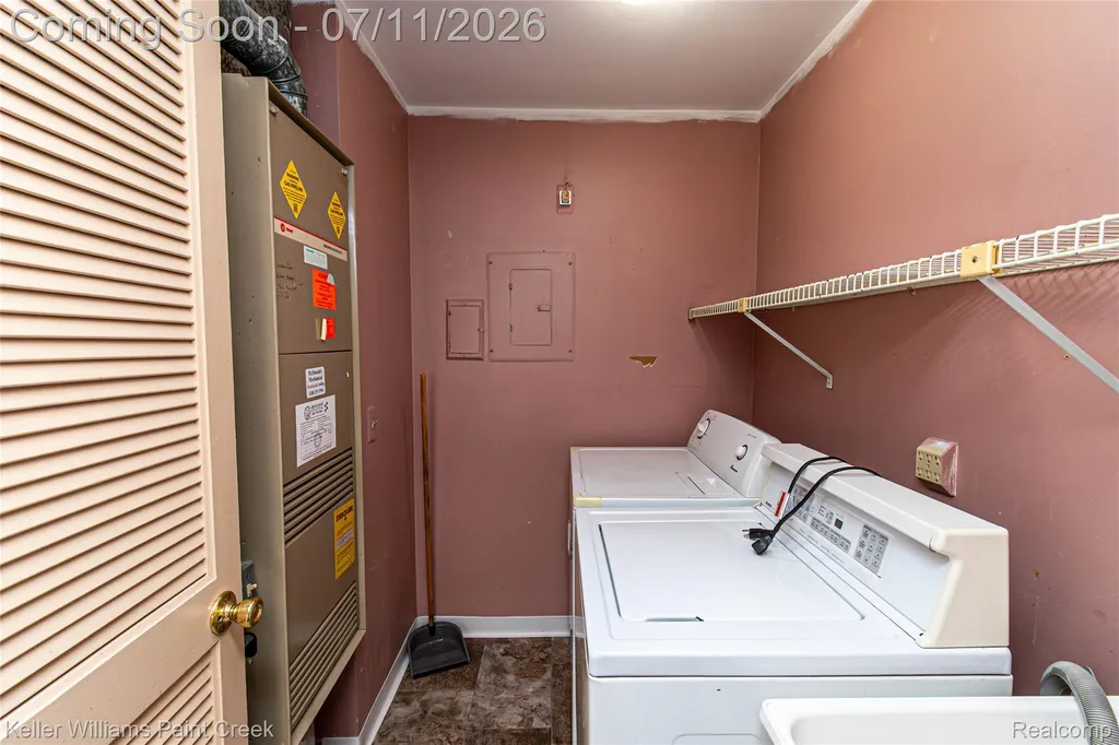 44524 N Bunker Hill Drive Clinton Charter Township MI 48038