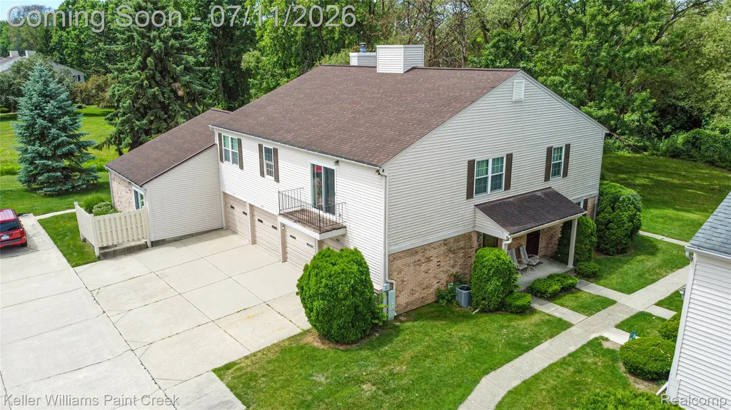 44524 N Bunker Hill Drive Clinton Charter Township MI 48038