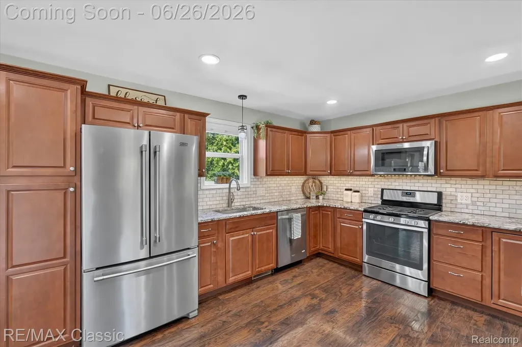 3205 N Milford Road Highland Charter Township MI 48357