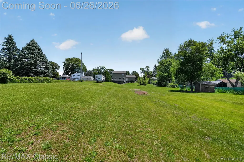 3205 N Milford Road Highland Charter Township MI 48357
