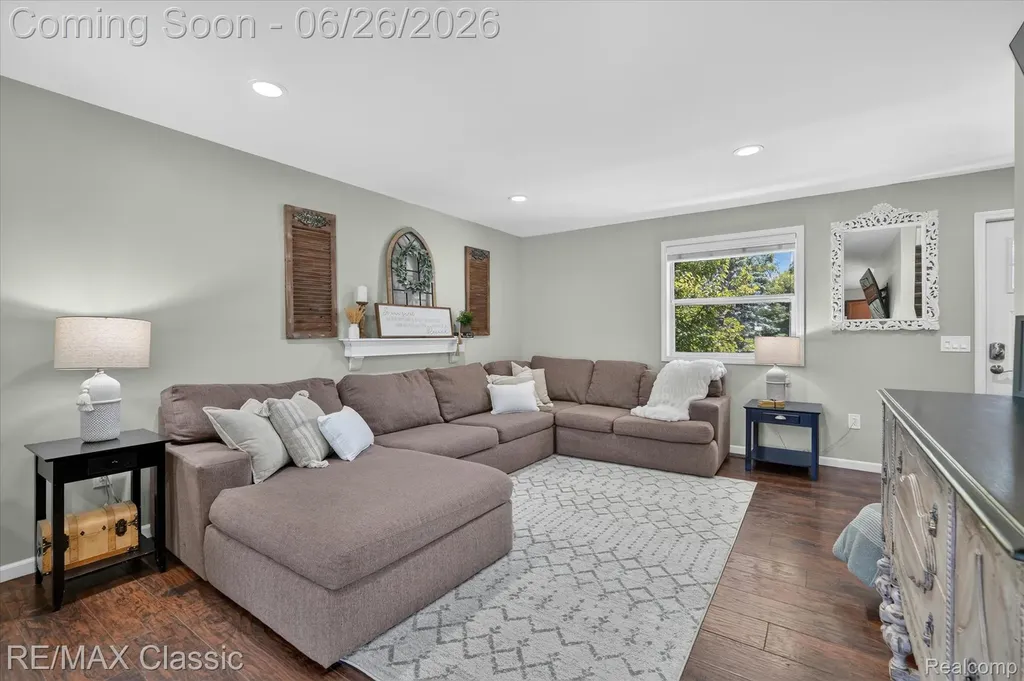 3205 N Milford Road Highland Charter Township MI 48357