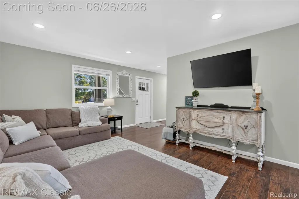 3205 N Milford Road Highland Charter Township MI 48357