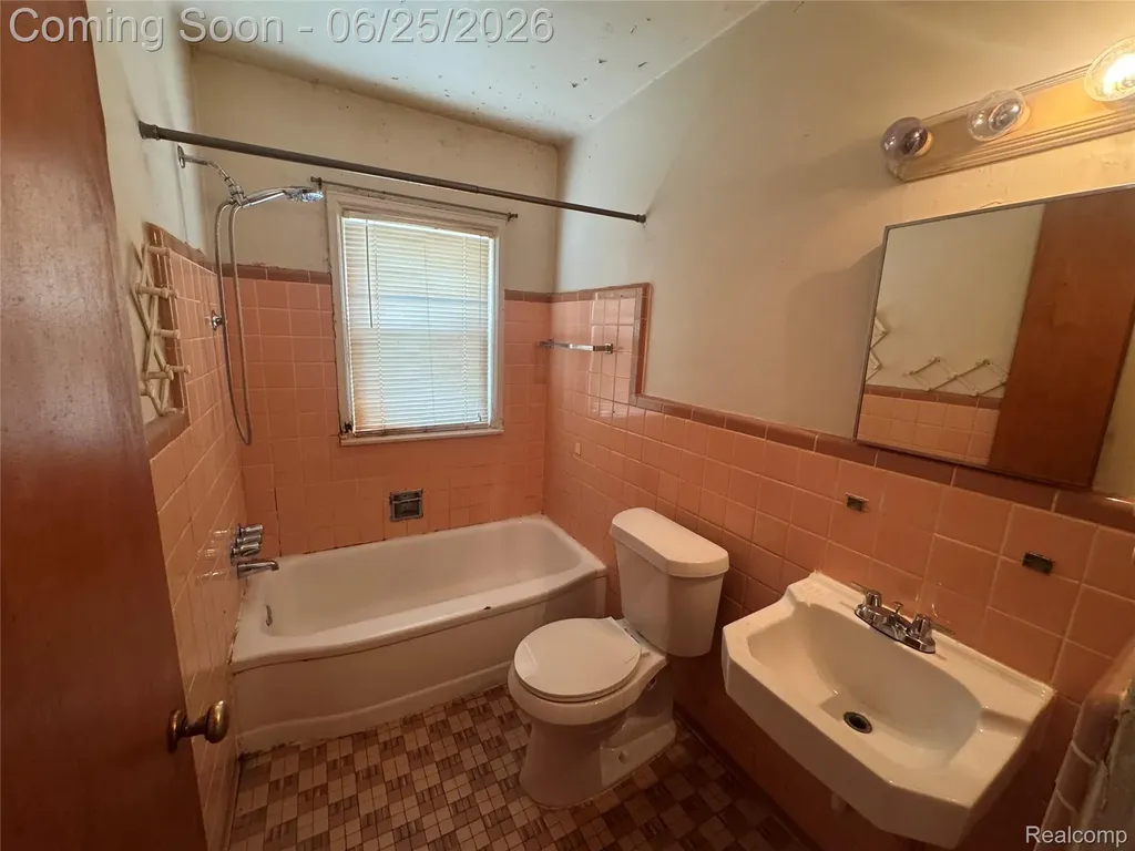 12696 Riverview Street Detroit City MI 48223