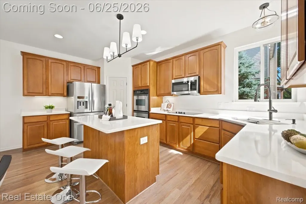 3465 Everett Drive Rochester Hills City MI 48307