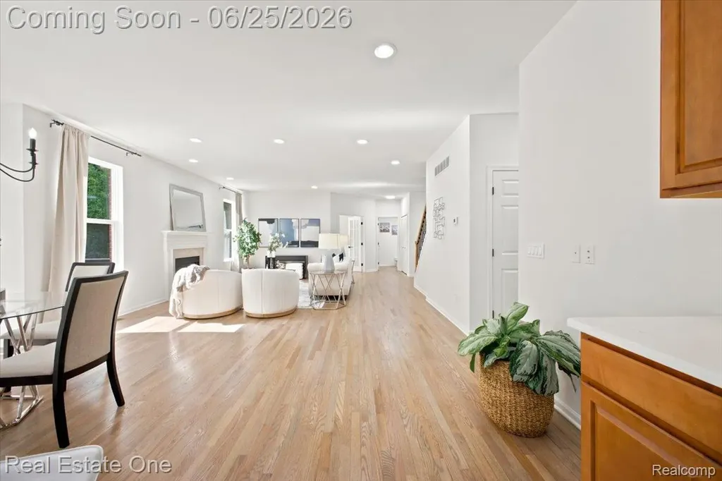 3465 Everett Drive Rochester Hills City MI 48307