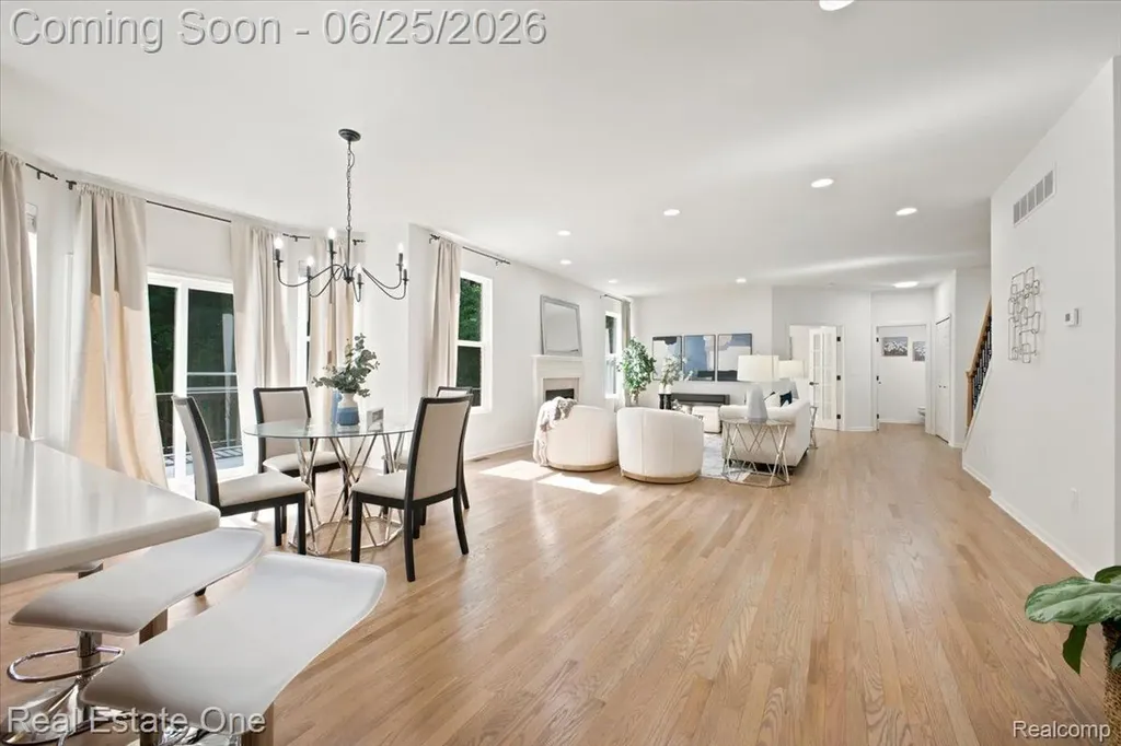 3465 Everett Drive Rochester Hills City MI 48307