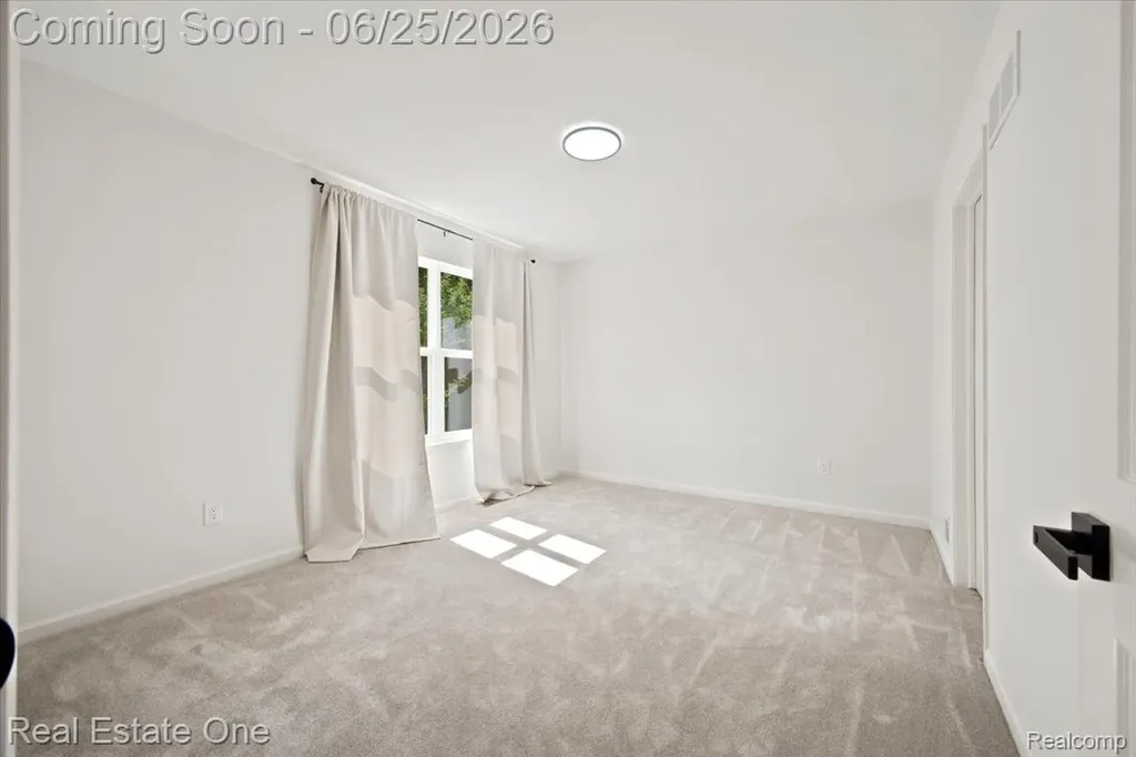 3465 Everett Drive Rochester Hills City MI 48307