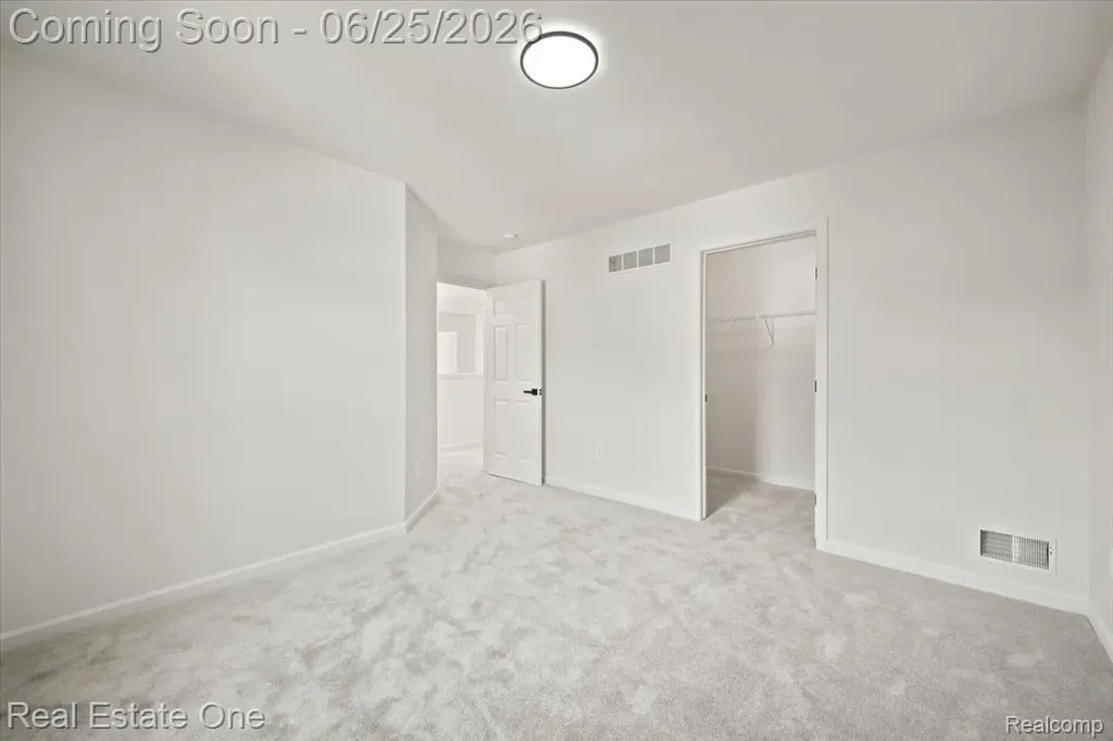 3465 Everett Drive Rochester Hills City MI 48307