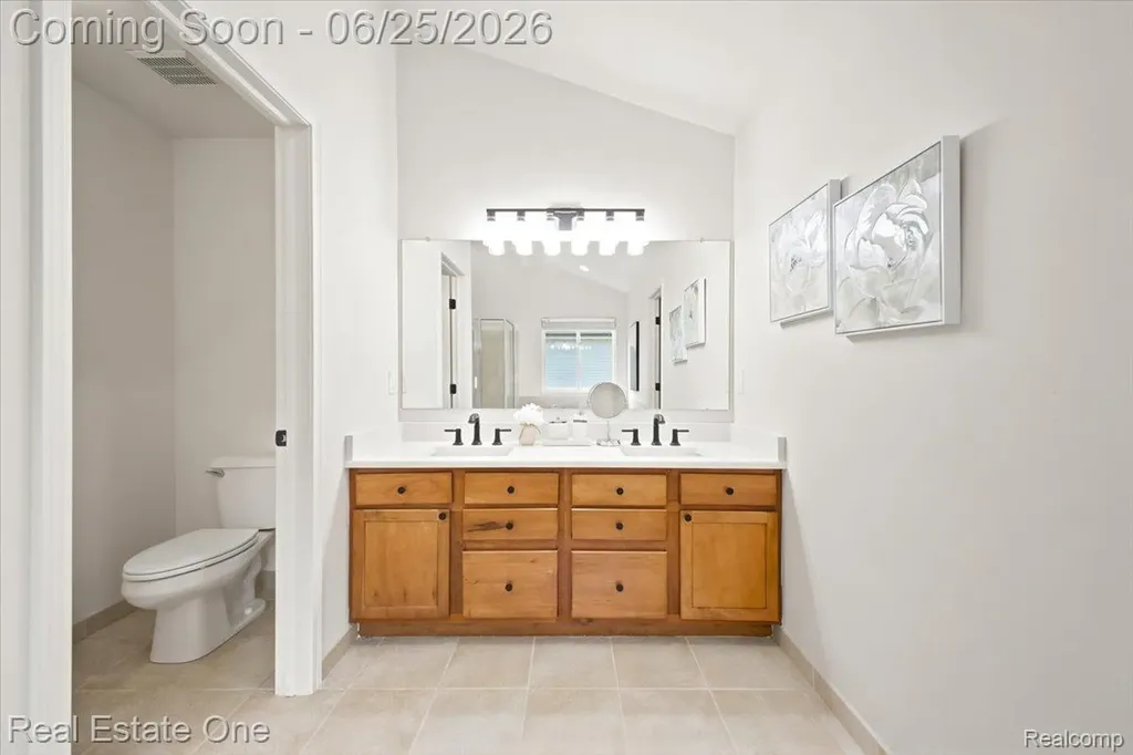 3465 Everett Drive Rochester Hills City MI 48307
