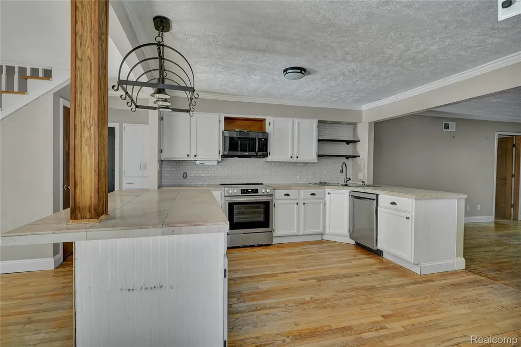 2476 Vandekarr Road Caledonia Charter Township MI 48867