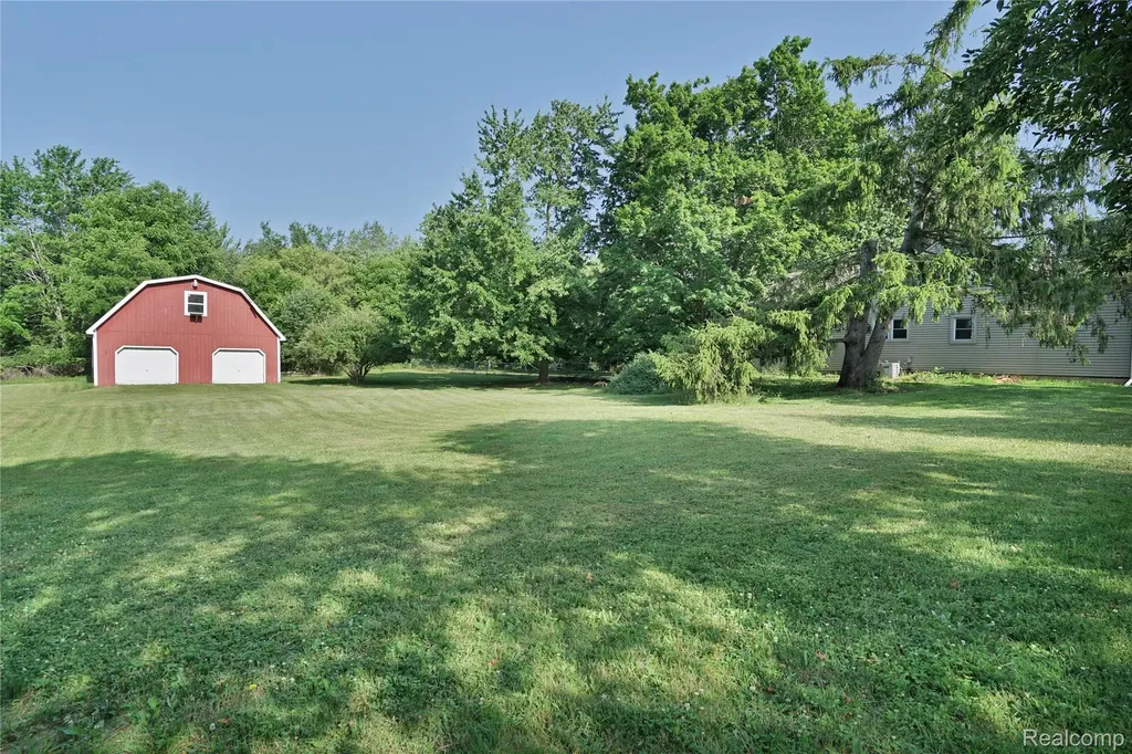 2476 Vandekarr Road Caledonia Charter Township MI 48867