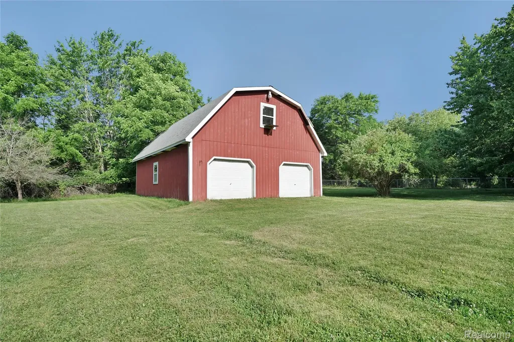 2476 Vandekarr Road Caledonia Charter Township MI 48867