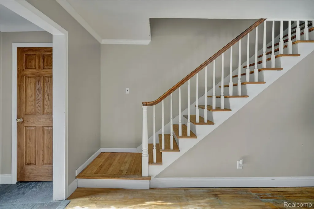 2476 Vandekarr Road Caledonia Charter Township MI 48867