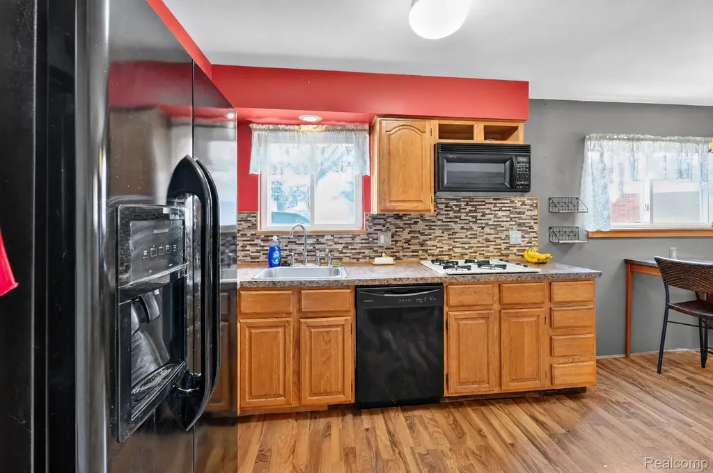 29805 Malvern Street Westland City MI 48185