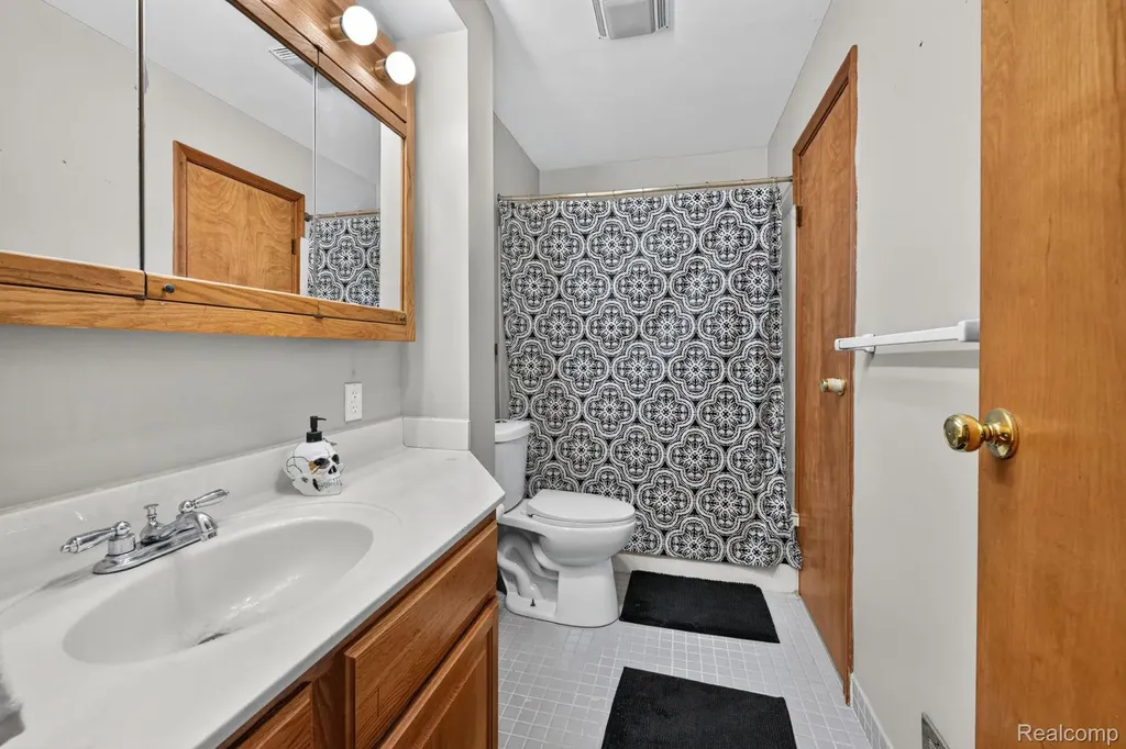 29805 Malvern Street Westland City MI 48185