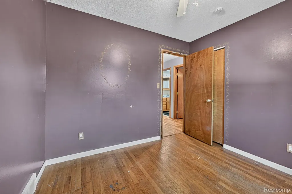29805 Malvern Street Westland City MI 48185