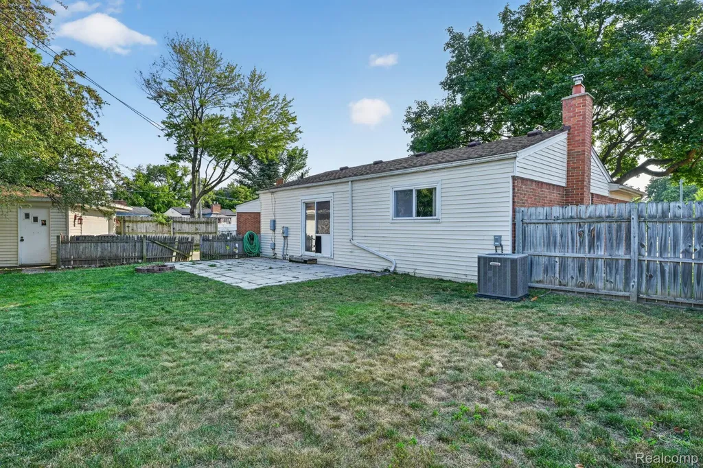 29805 Malvern Street Westland City MI 48185