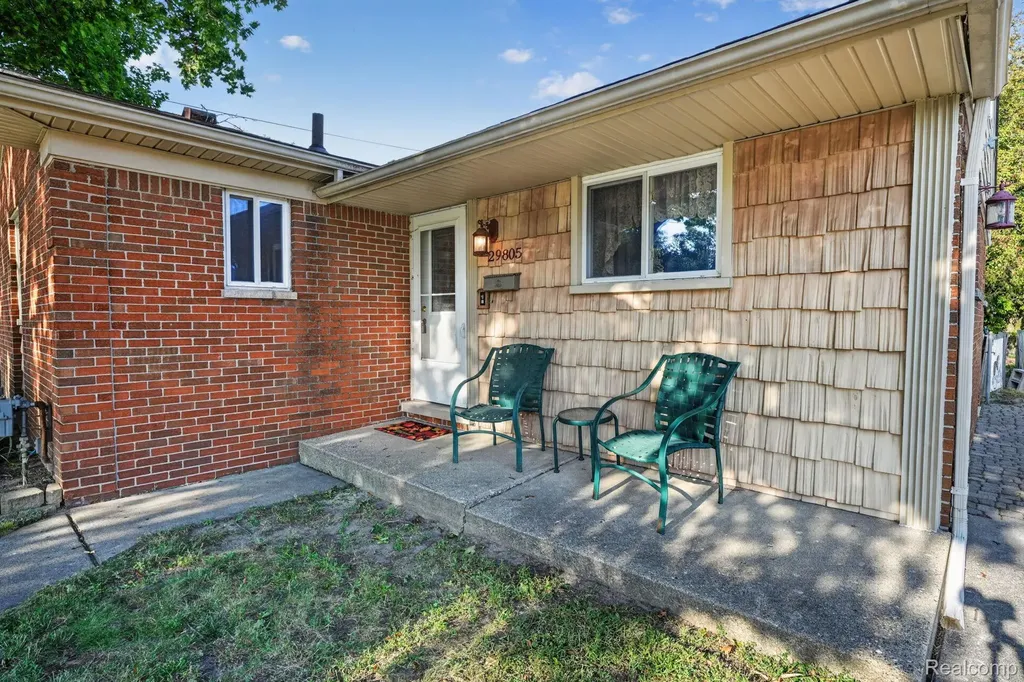 29805 Malvern Street Westland City MI 48185