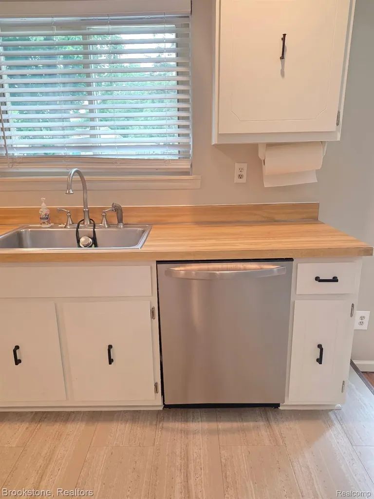 720 Comet Court Canton Charter Township MI 48188