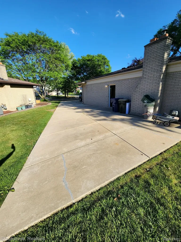 720 Comet Court Canton Charter Township MI 48188