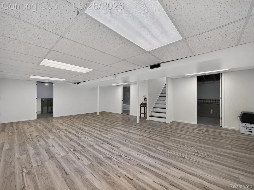 39613 Village Wood Lane Novi City MI 48375