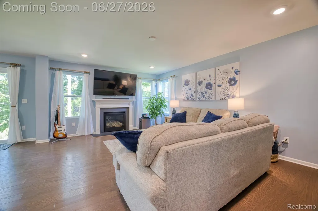 14212 Laurelwood Drive Van Buren Charter Township MI 48111