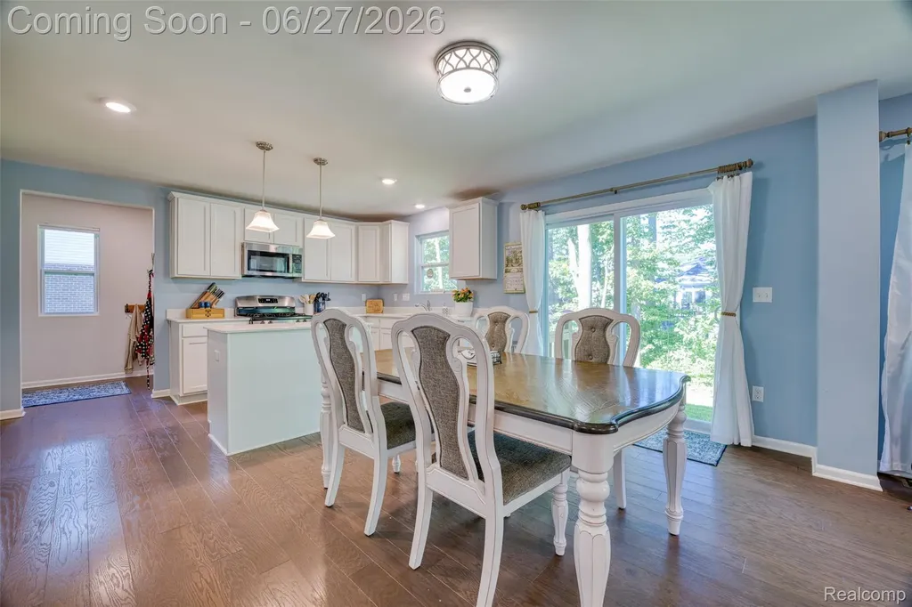 14212 Laurelwood Drive Van Buren Charter Township MI 48111