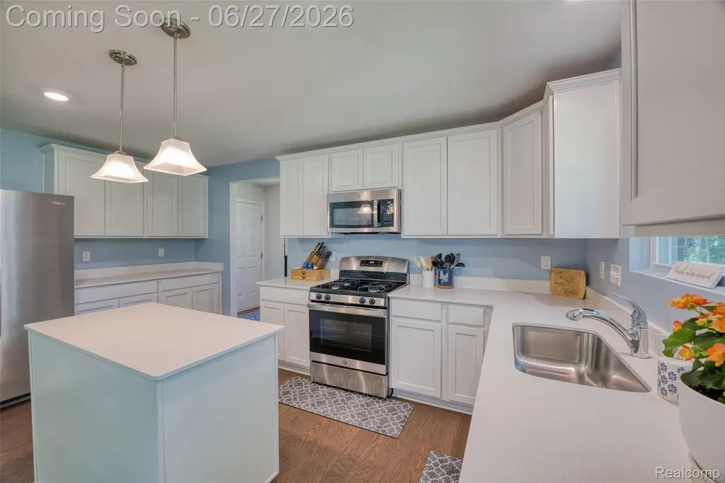 14212 Laurelwood Drive Van Buren Charter Township MI 48111