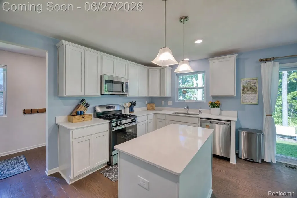 14212 Laurelwood Drive Van Buren Charter Township MI 48111