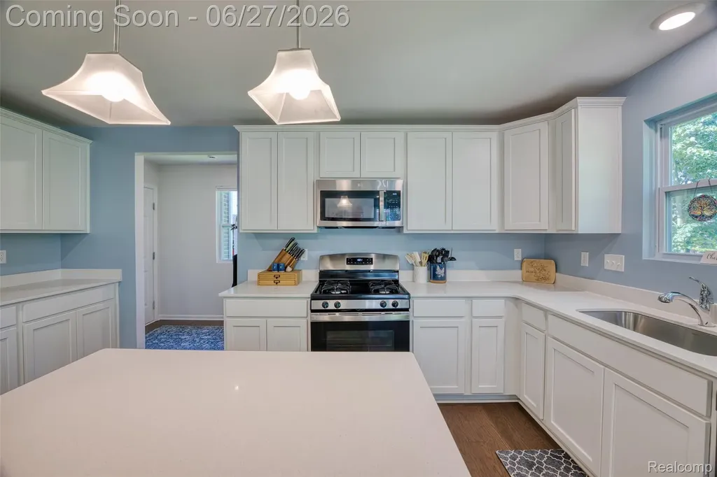 14212 Laurelwood Drive Van Buren Charter Township MI 48111