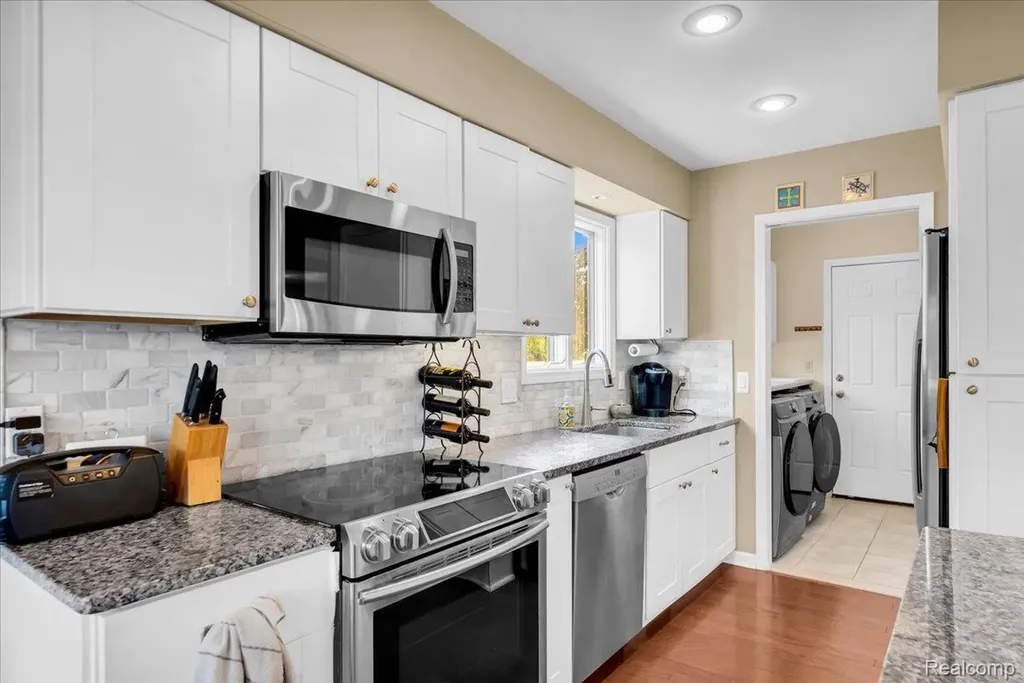 731 Berkshire Drive Saline City MI 48176