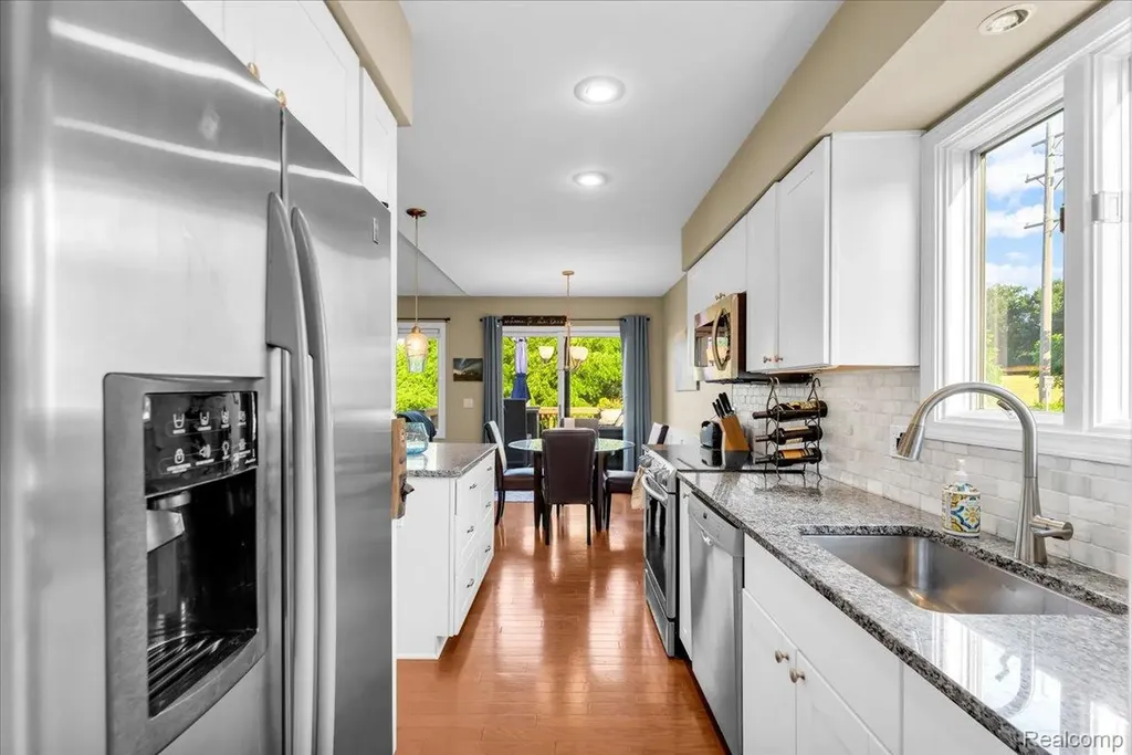 731 Berkshire Drive Saline City MI 48176