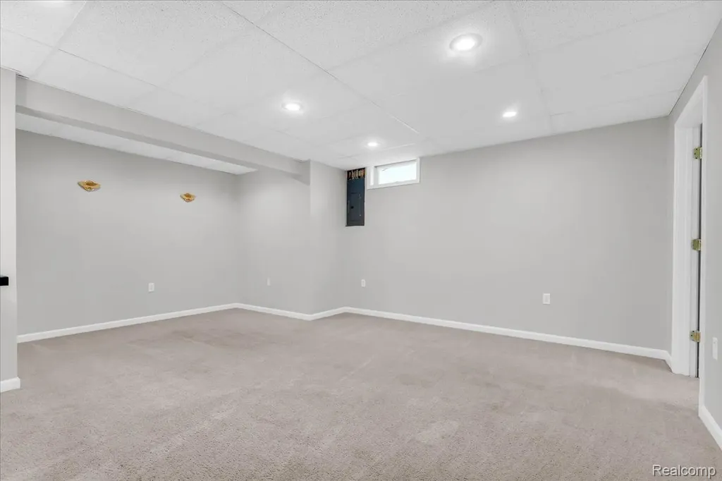 731 Berkshire Drive Saline City MI 48176