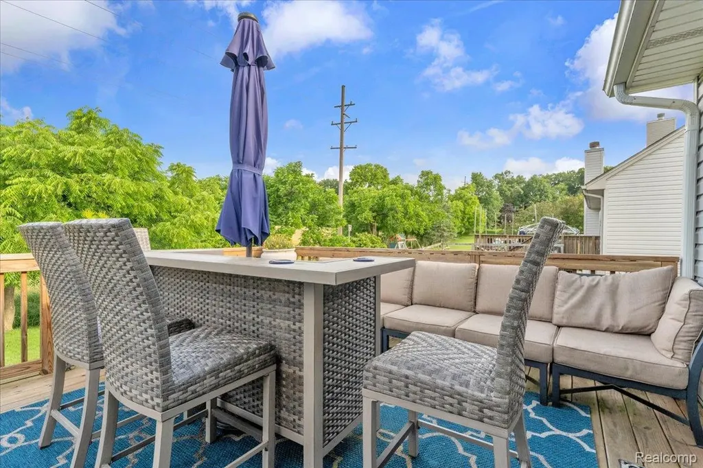 731 Berkshire Drive Saline City MI 48176