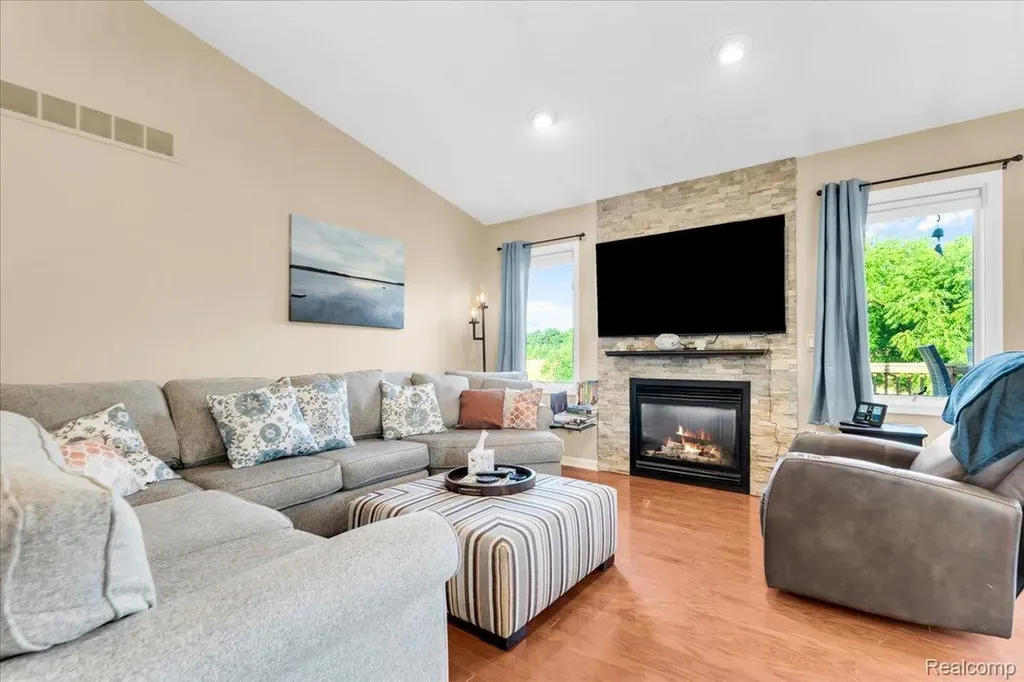 731 Berkshire Drive Saline City MI 48176
