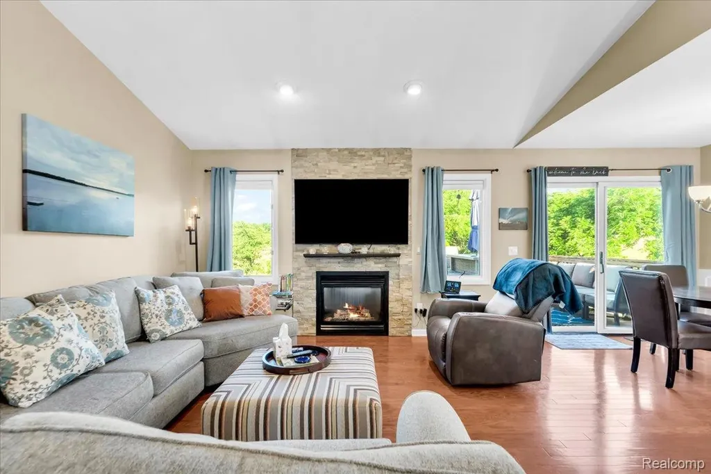 731 Berkshire Drive Saline City MI 48176