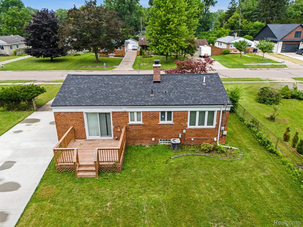 15516 Green Lane Avenue Livonia City MI 48154