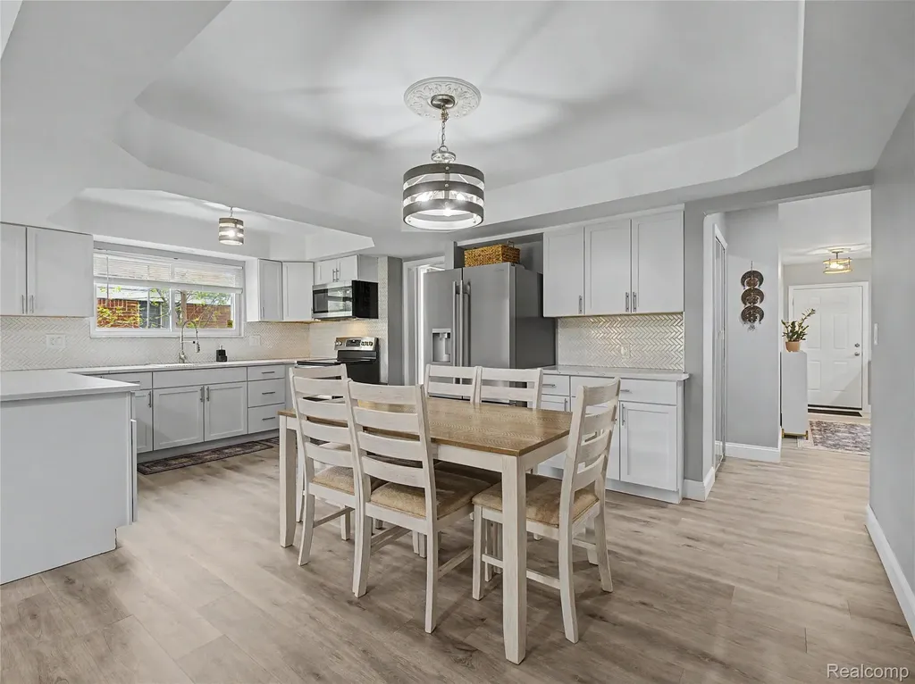 2419 Fox Hill Drive Sterling Heights City MI 48310