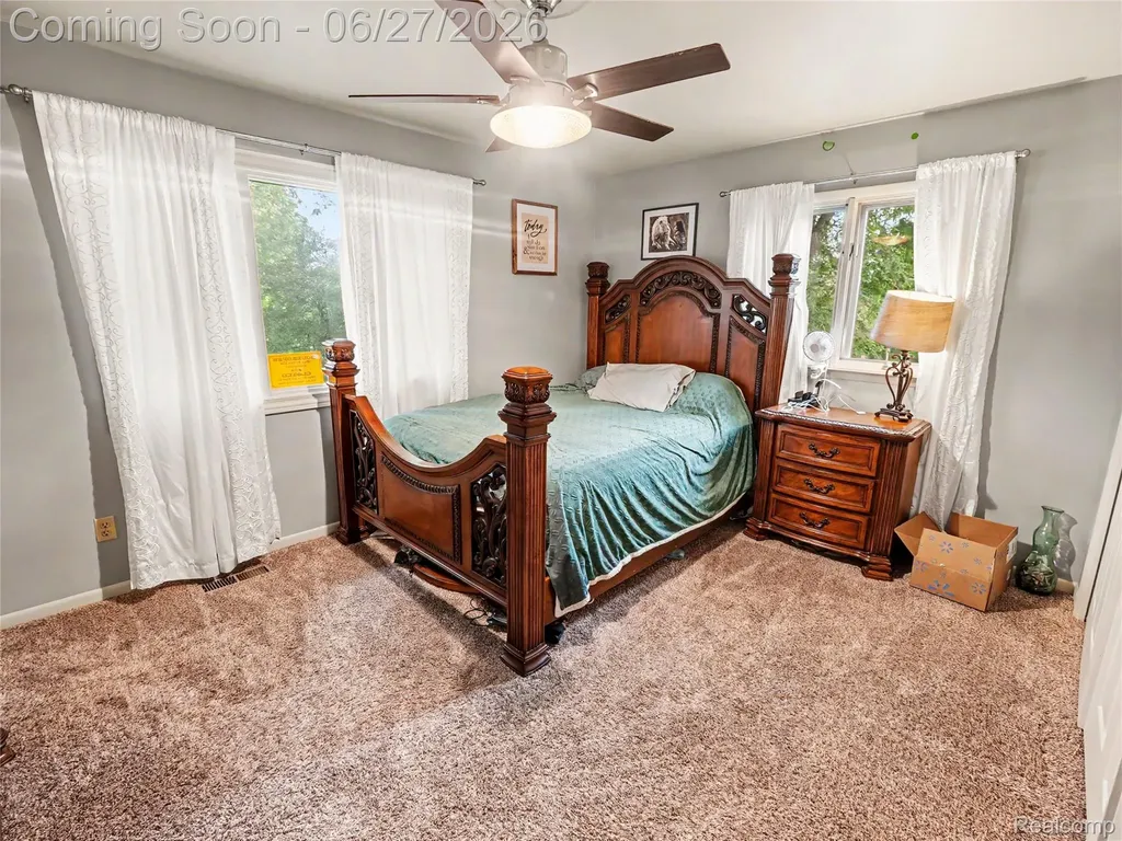 8614 Meadowland Court York Charter Township MI 48176