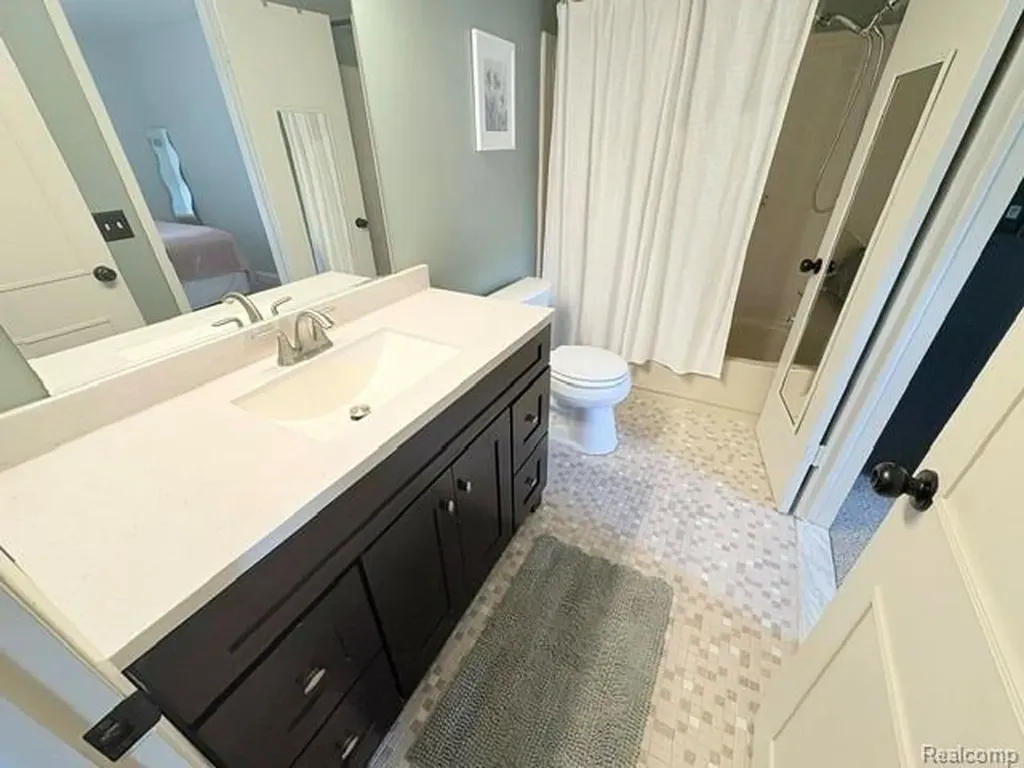 38726 Golfview Drive E Clinton Charter Township MI 48038